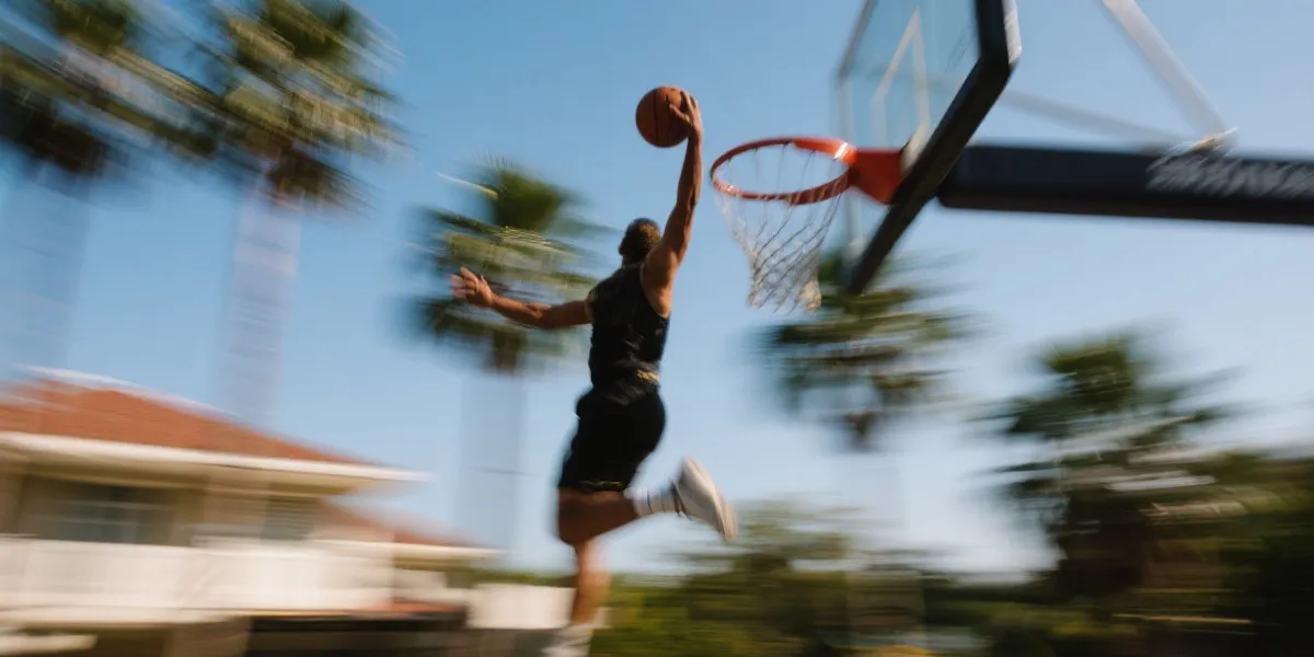 篮球现场氛围图